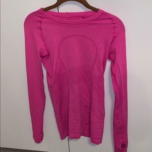 Swiftly Tech Long Sleeve T-shirt